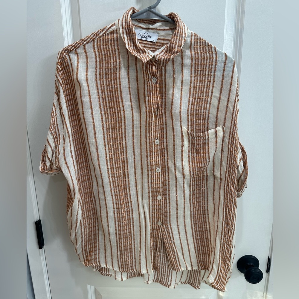 Carley Jean En Creme Button-Up Blouse Size Small - Picture 3 of 9